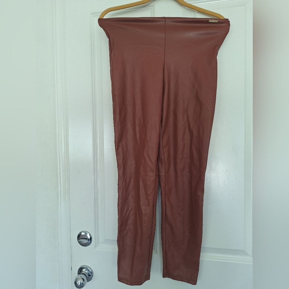 NWT Fabletics Woman's Size S Vegan Faux Leather Leggings side zip Brown